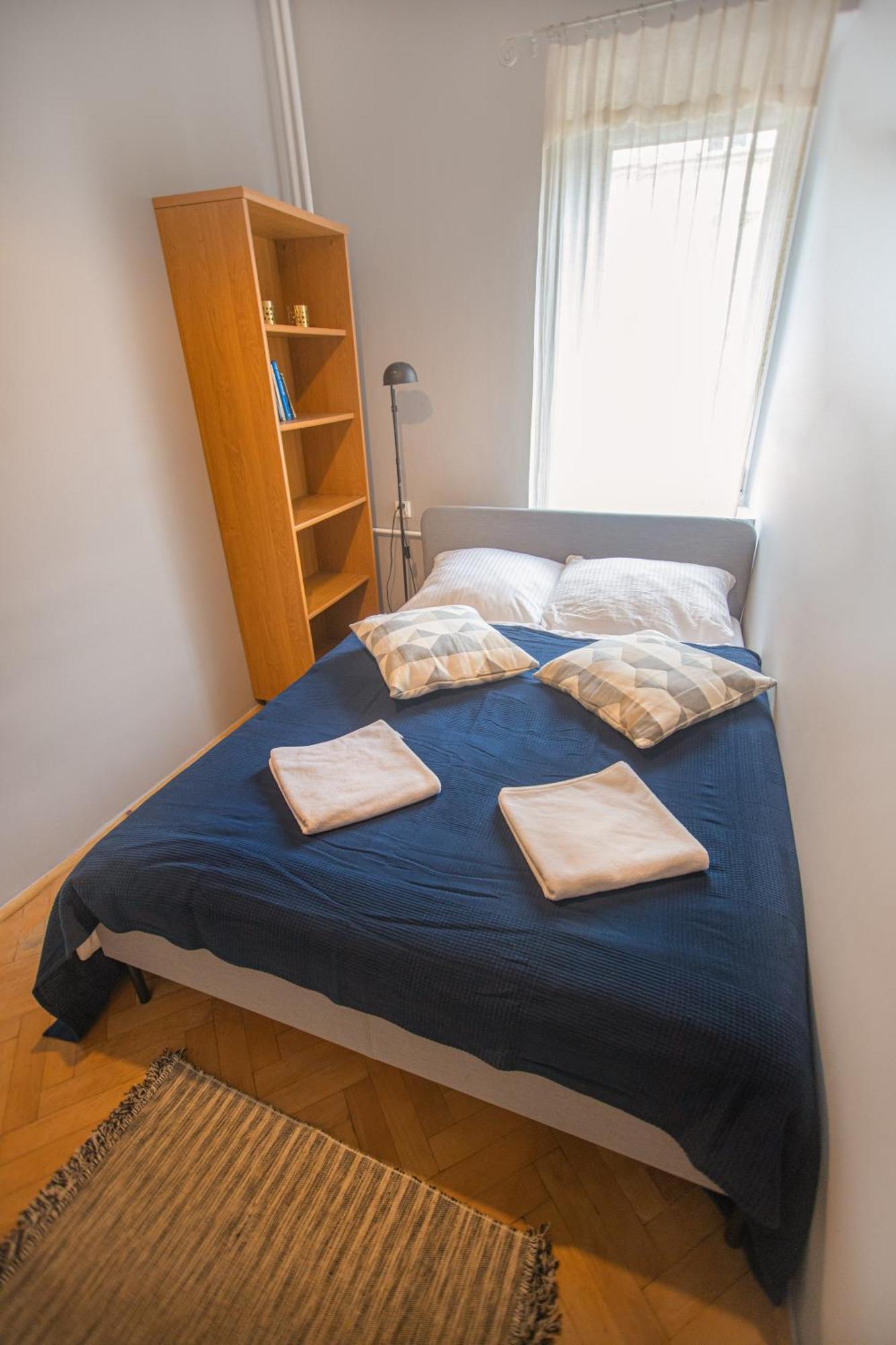 Апартаменти Hoza Str Apt. Great Location. Close To Everything. Варшава Екстер'єр фото